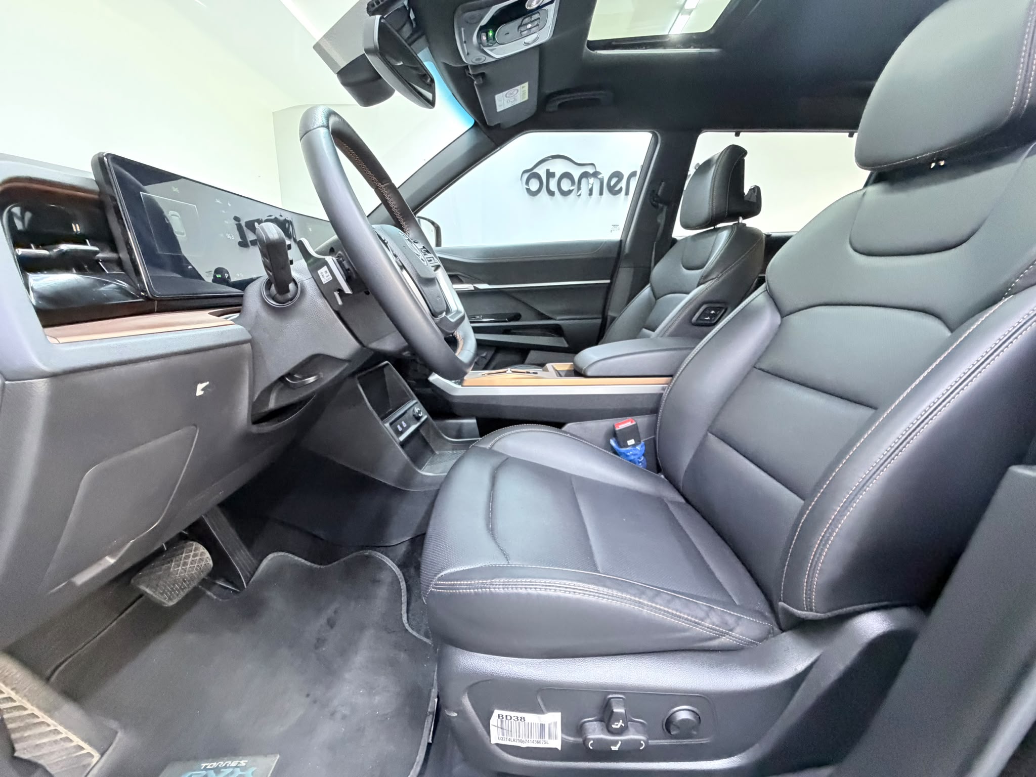 KGMOBILITY TORRES 18
